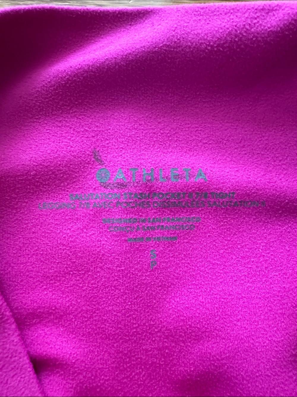 EUC Athleta Salutation Stash Pocket 7/8 Leggings - Picture 4 of 4